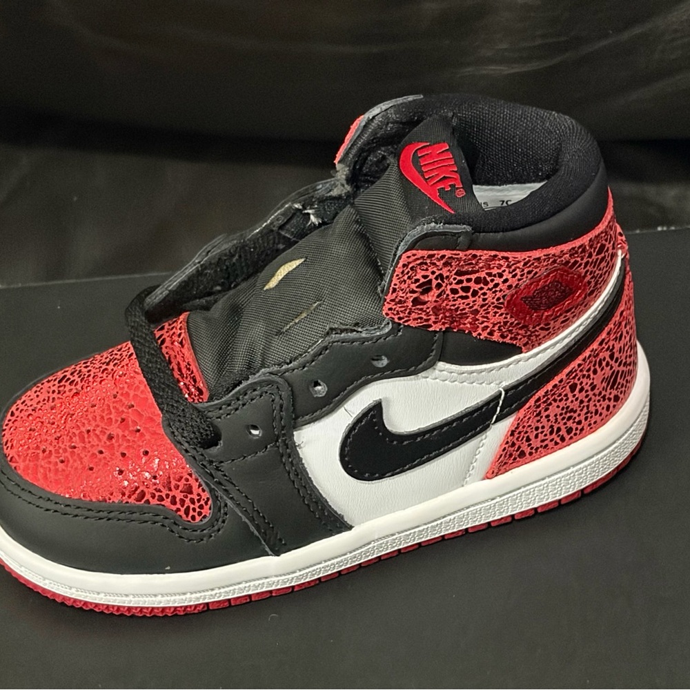 Air Jordan 1 Retro High OG “Ruby Red” size 7c